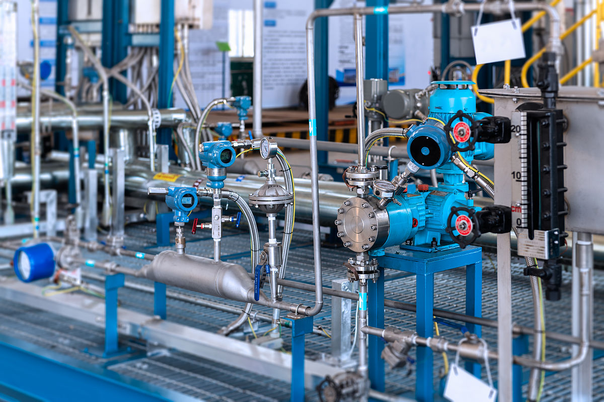 检测腔内设有检测电极