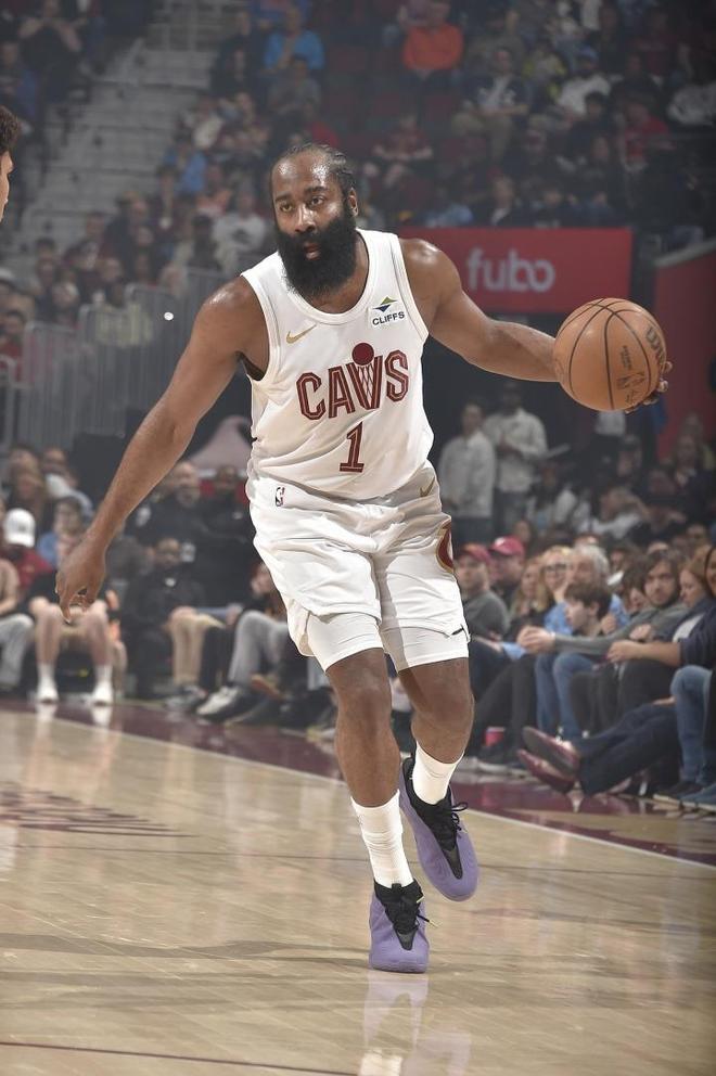 哈登骑士生涯总得分突破29000分 创历史三分纪录