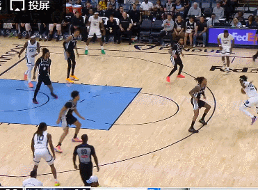 文班亚马隔人劈扣引爆全场 数据炸裂展现统治力